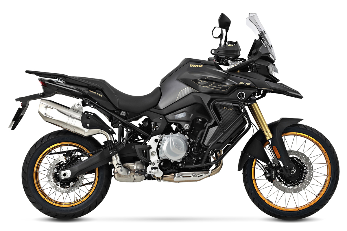 Voge-900-DSX-black2